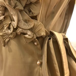 Shirt, size 40 in Europe, equals 4-6 US size